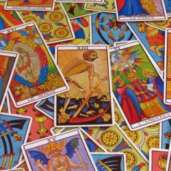 fortune-telling-2458920_1920