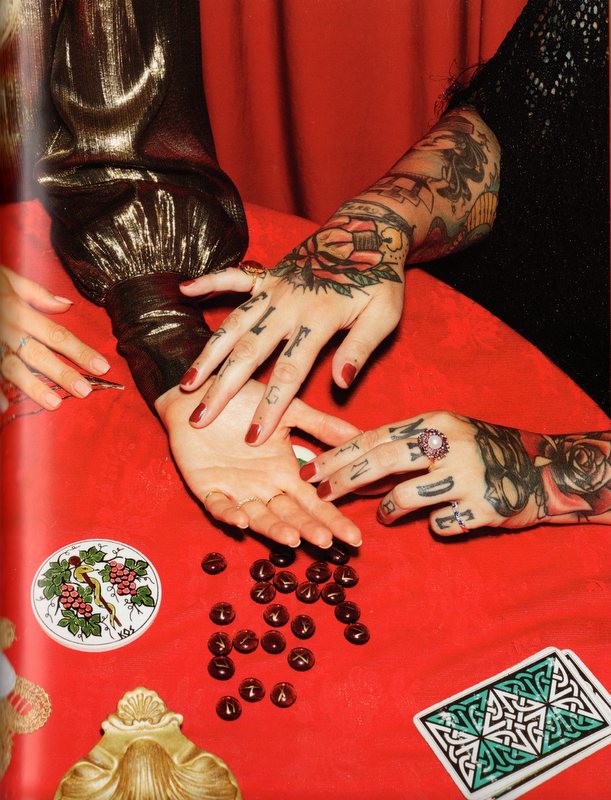 Chantal janzen fortune-telling tarot horoscope handwriting